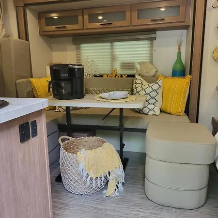 Island Breeze Rv Hotel Covington Exterior photo
